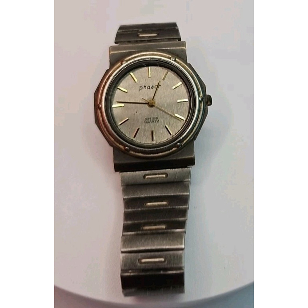 Vintage Phasar Swiss Quartz Watch Silver Tone Stainless Steel Back Hand-Wound